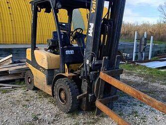 صورة ل رافعات شوكية يال GDP25VX