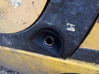 yale-gdp25vx-1449541-46964002