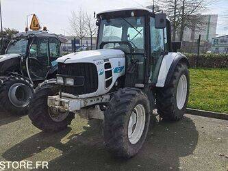 صورة ل تراكتورات زراعية 2008 جون دير 6330