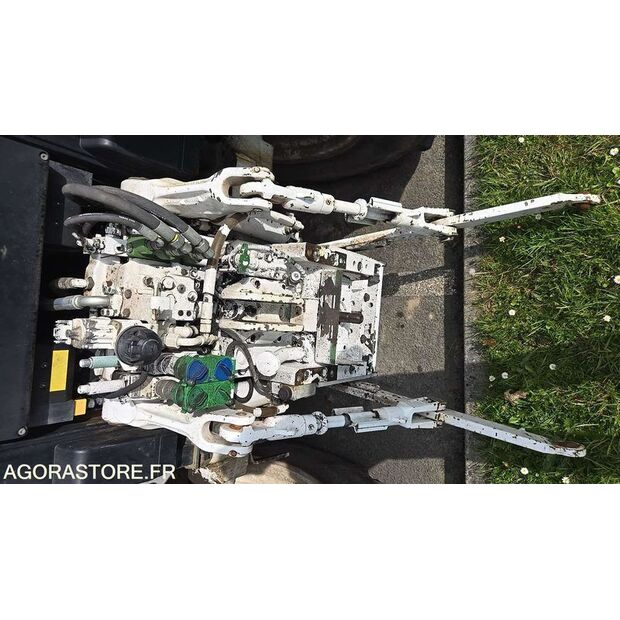 2008 جون دير 6330-46964030