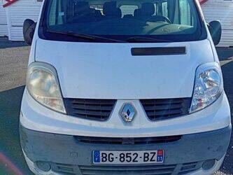 2011-renault-trafic-1449555-46964385