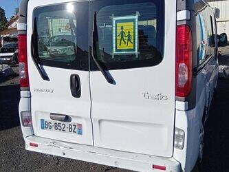 2011-renault-trafic-1449555-46964390