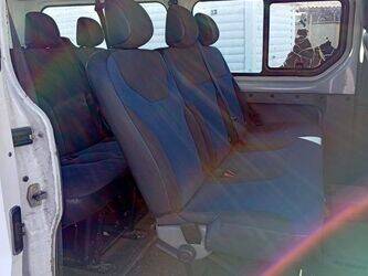 2011-renault-trafic-1449555-46964394