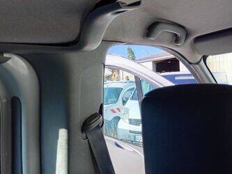 2011-renault-trafic-1449555-46964400