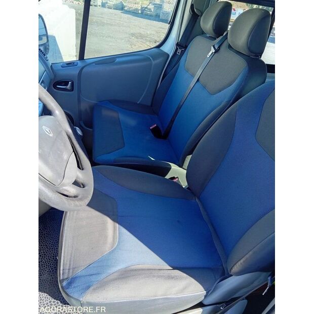 2011 Renault Trafic-46964403