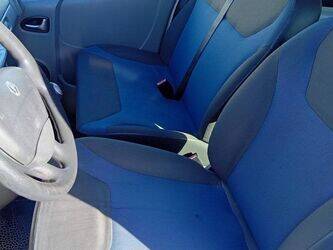 2011-renault-trafic-1449555-46964403