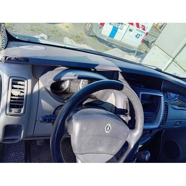 2011 Renault Trafic-46964404