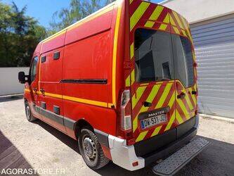 2015-renault-master-1449556-46964437