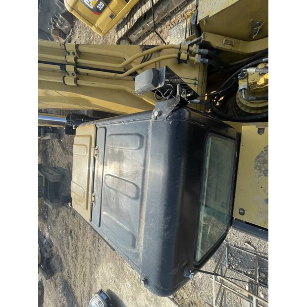 2022 كاتربيلر 340D2L-46965584