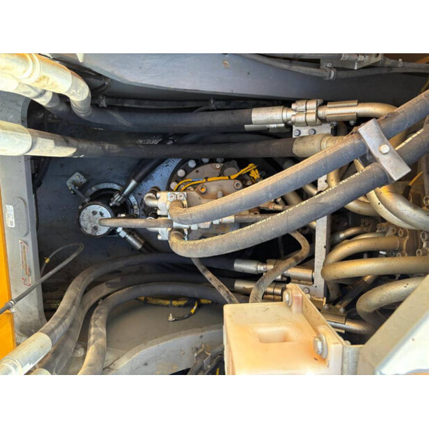 2021 Liebherr R 945-46966038