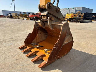 2021-liebherr-r-945-1449164-46966046