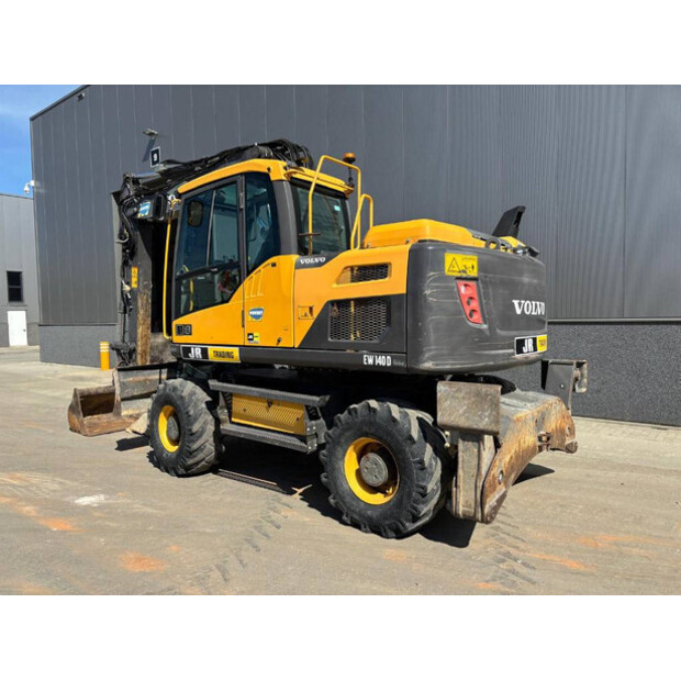 2017 فولفو EW140D-46966156