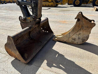 2017-volvo-ew140d-1443582-46966177