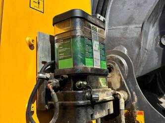 2017-volvo-ew140d-1443582-46966185