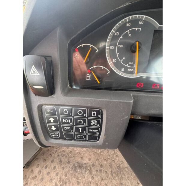 2017 Volvo L90H-46966204