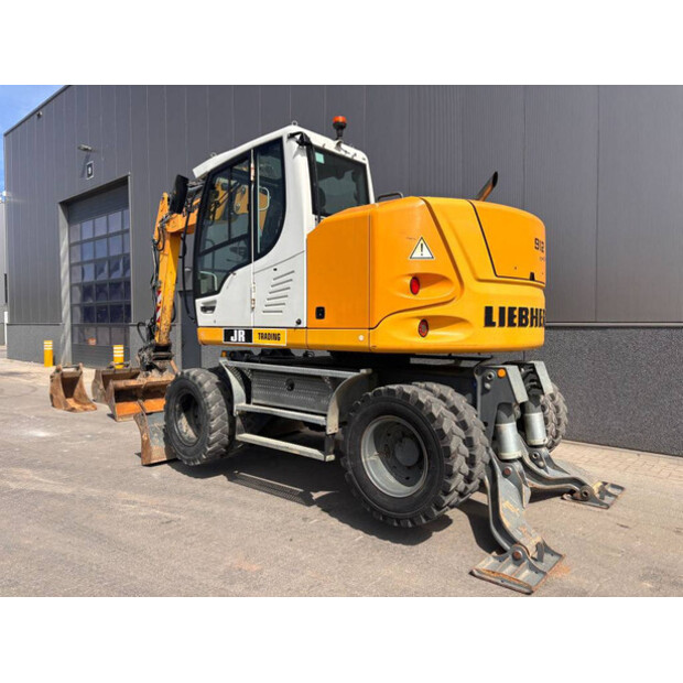 2015 Liebherr A912-46966330