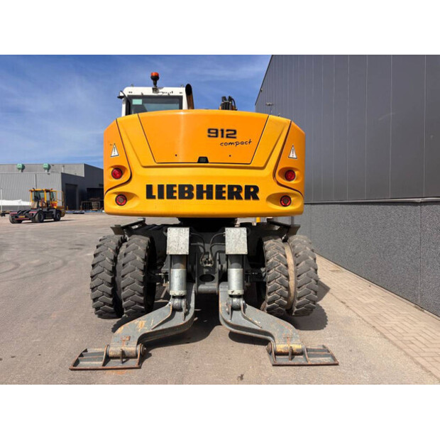 2015 Liebherr A912-46966331