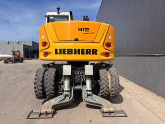 2015-liebherr-a912-46966331