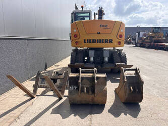 2015-liebherr-a912-46966332