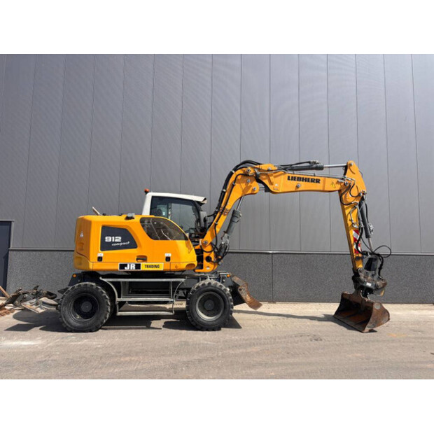 2015 Liebherr A912-46966334