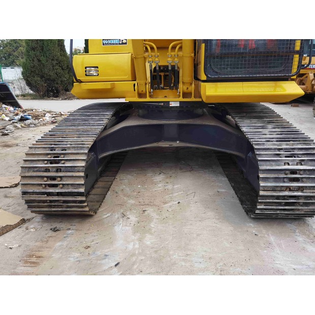 2022 Komatsu PC200-8-46966498