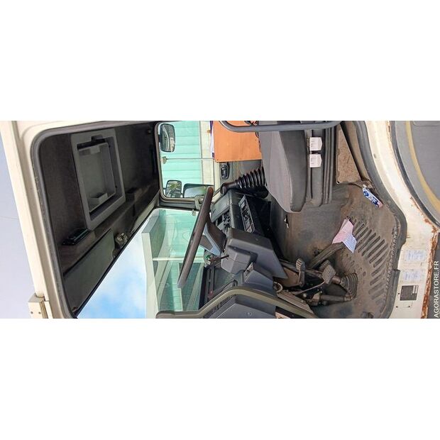 1996 رينو G230-46982690