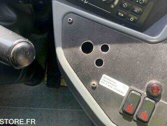 2010-mercedes-benz-intouro-1449749-46982979