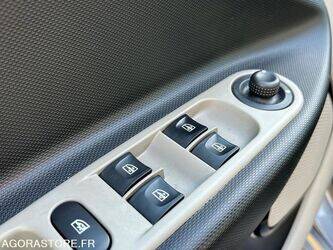 2015-renault-zoe-1449777-46983630