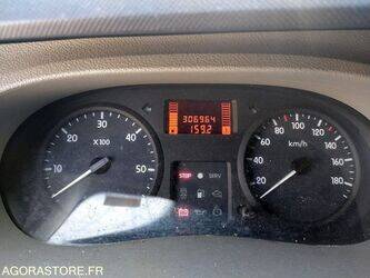 2005-renault-mascott-1449779-46983702