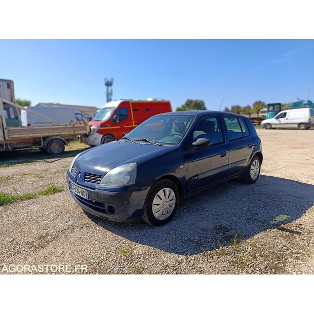 2004 Renault Clio-46983741
