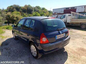 2004-renault-clio-1449781-46983746