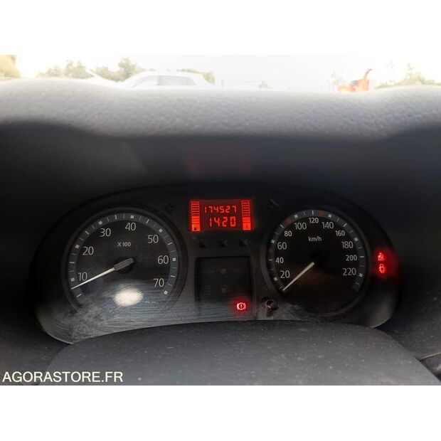 2004 Renault Clio-46983753
