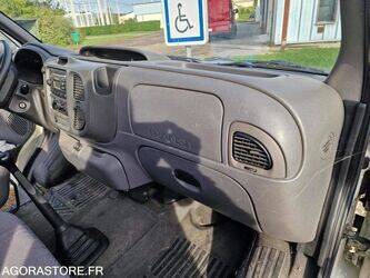 2006-ford-transit-1449782-46983788