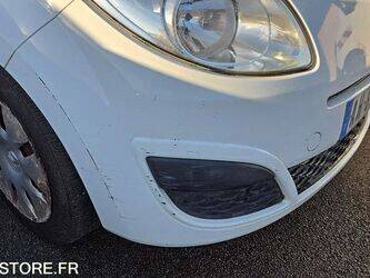 2009-renault-twingo-1449787-46983835