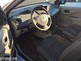 2009-renault-twingo-1449787-46983847