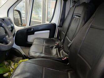 2011-peugeot-boxer-1449788-46983900