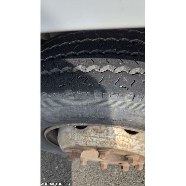 2001 Renault Midlum-46984012