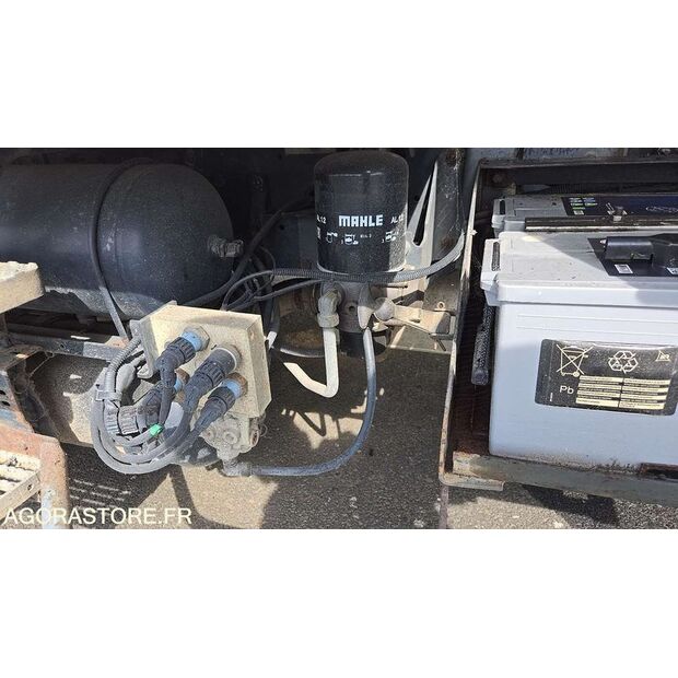 2001 Renault Midlum-46984018