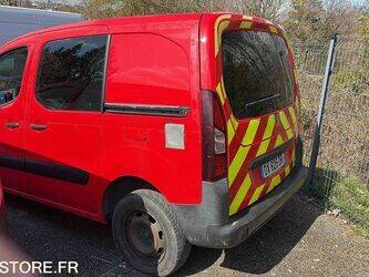 2015-peugeot-partner-1449794-46984042