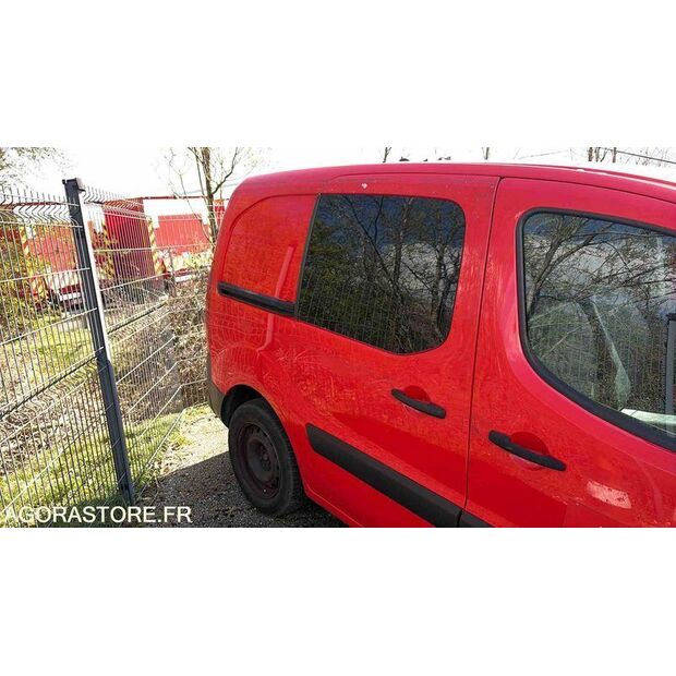 2015 Peugeot PARTNER-46984045