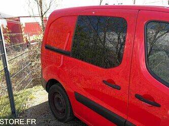 2015-peugeot-partner-1449794-46984045