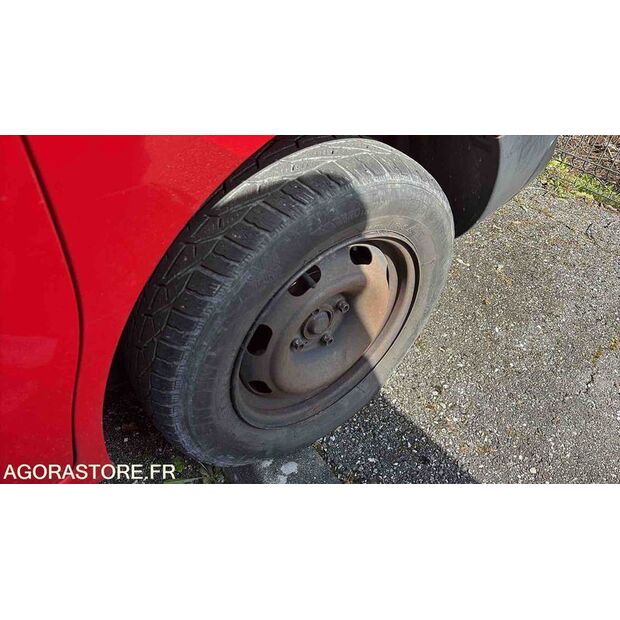 2015 Peugeot PARTNER-46984059