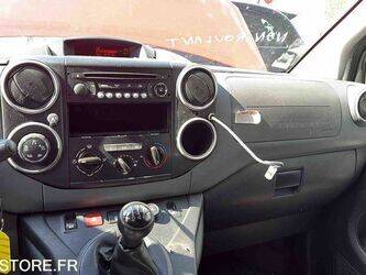 2015-peugeot-partner-1449794-46984062