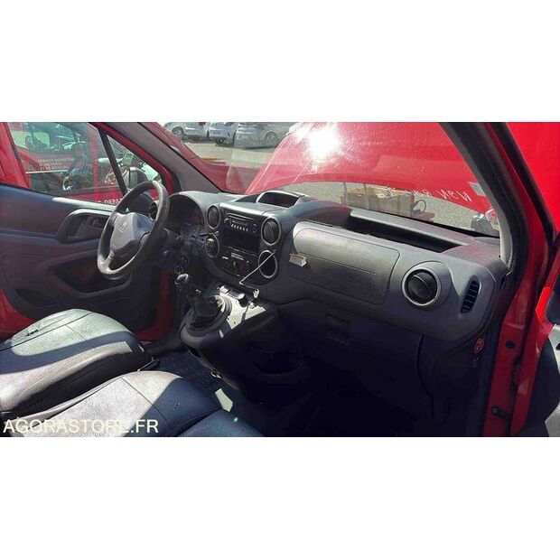 2015 Peugeot PARTNER-46984064
