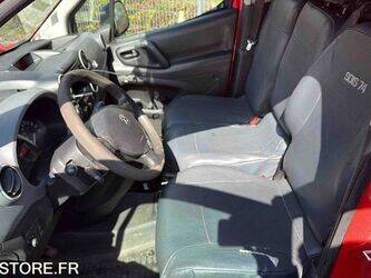 2015-peugeot-partner-1449794-46984075