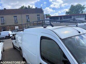 2004-renault-kangoo-1449802-46984264