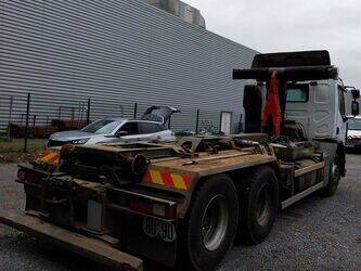 2010-renault-premium-1449816-46984817