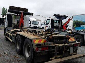 2010-renault-premium-1449816-46984818