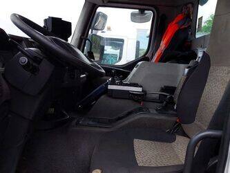 2010-renault-premium-1449816-46984819