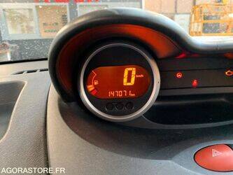 2014-renault-twingo-1449818-46984879